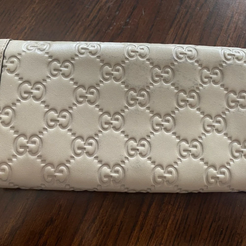 GUCCI wallet. Very gently used - Picture 5 of 9